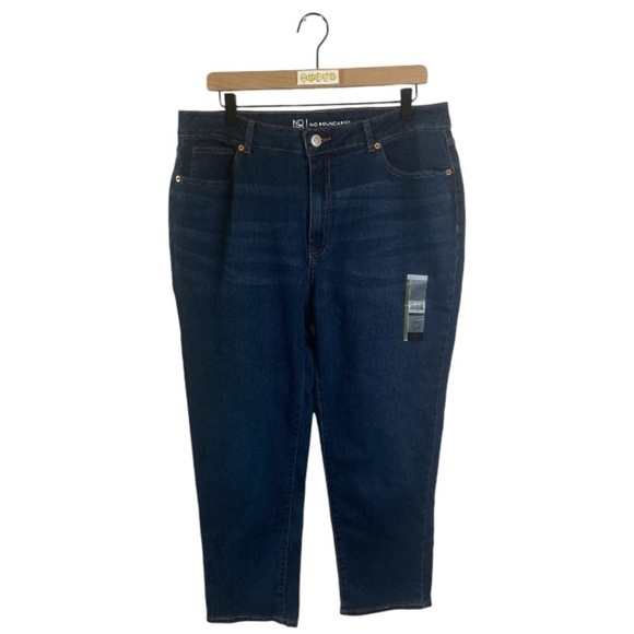 No Boundaries Denim - NO BOUNDARIES dark denim  high rise mom jeans // 17